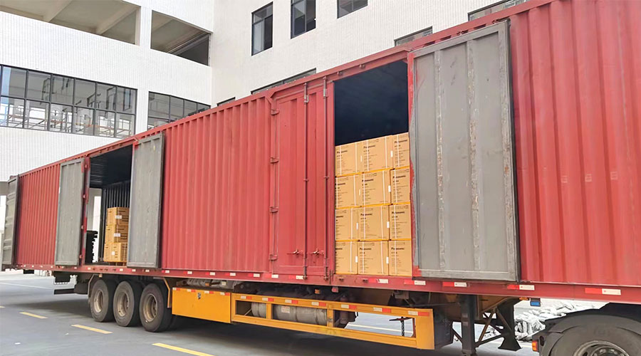 使命必達(dá)！高效完成國(guó)內(nèi)知名品牌客戶迷你洗衣機(jī)裝柜發(fā)貨