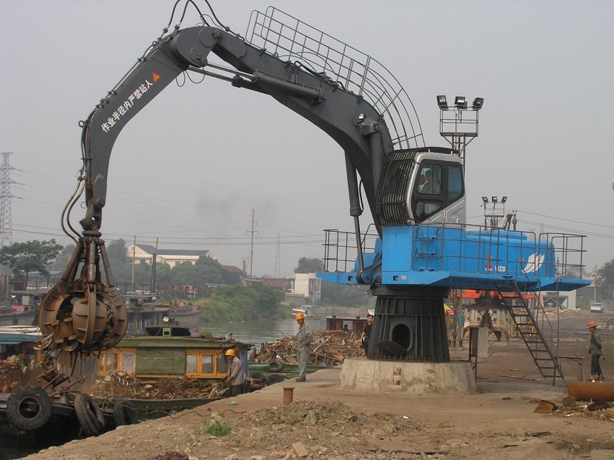 抓料機(jī).jpg 抓料機(jī).jpg