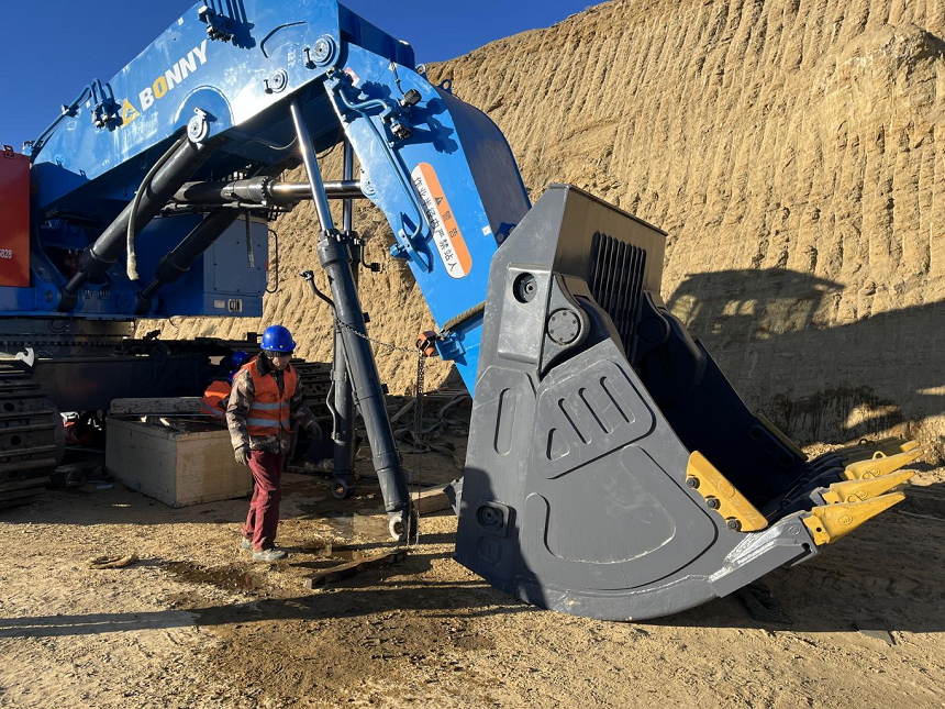 挖掘機.png 挖掘機.png